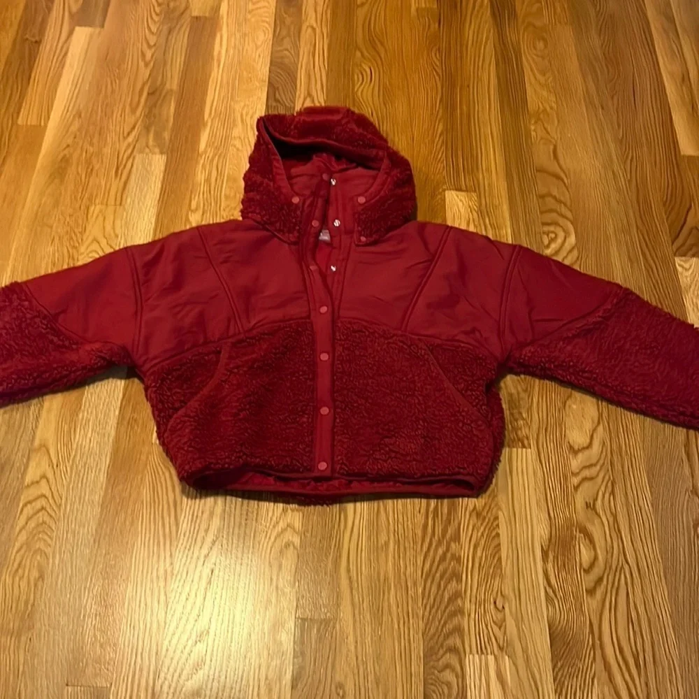 NWT Free People Movement Adventure Awaits Fleece Sherpa Jacket in Red Wine XS